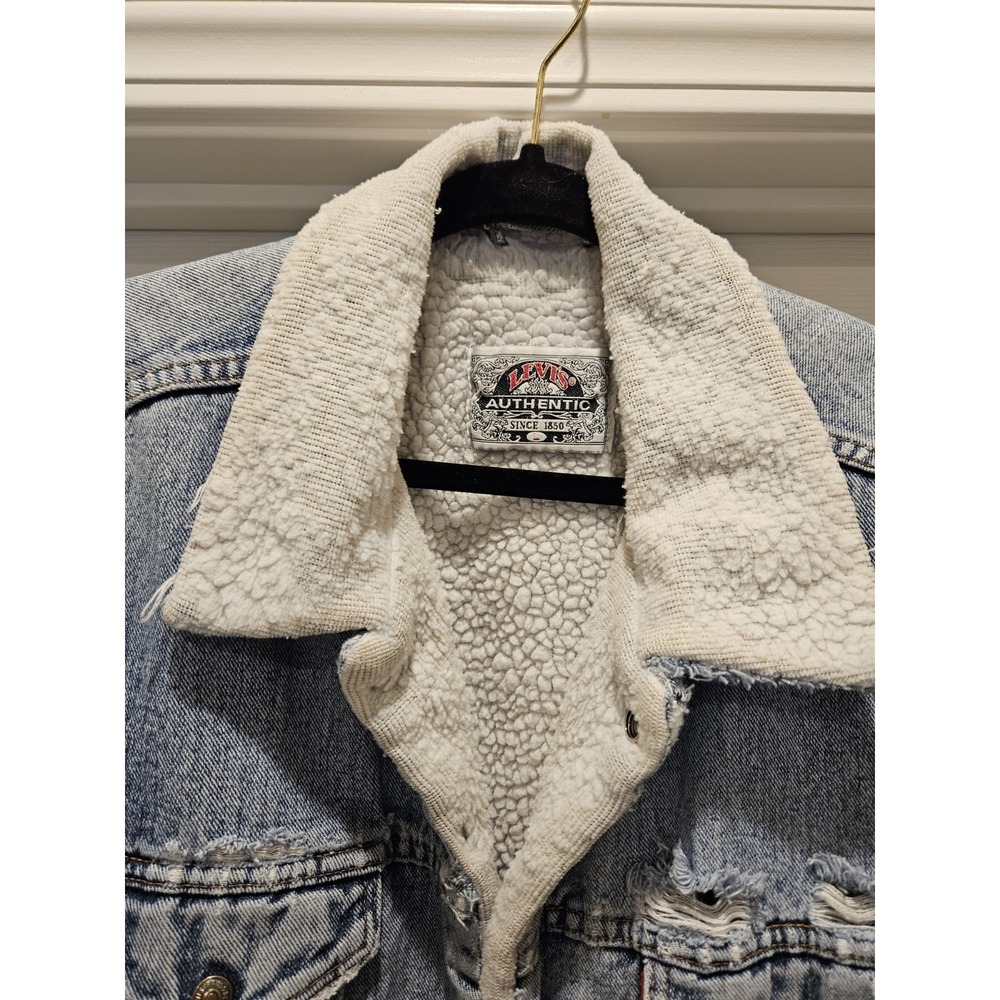 Vtg Levi's Light Wash Denim Sherpa Super Distressed Thrashed Grunge Jacket L - Picture 3 of 16